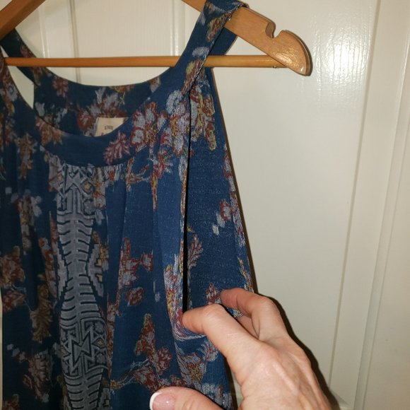 Cold shoulder long sleeve denim colored women's blouse - Picture 4 of 5